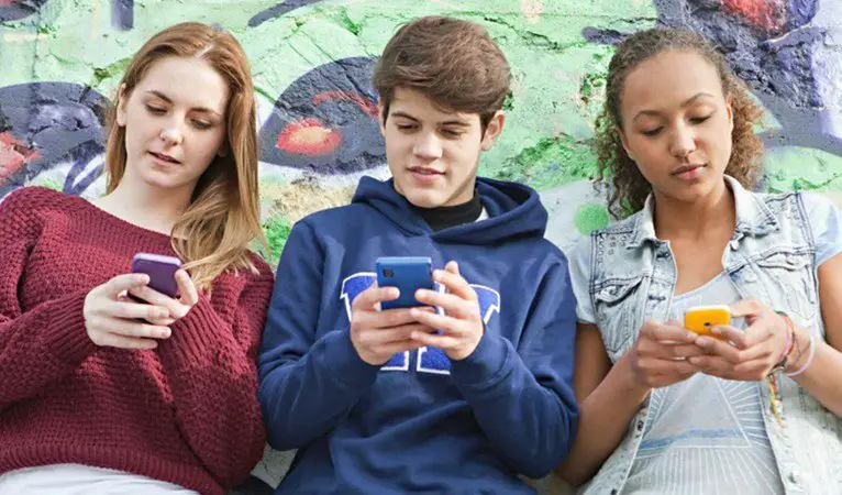 Survey Shows Gen Z Uninterested in Crypto Investing, Misleads on Youth Industry Participation