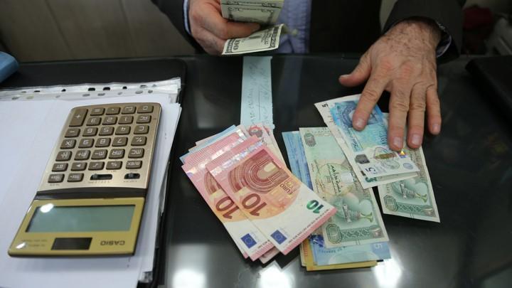 Aumentan los precios de 24 monedas extranjeras en Irán