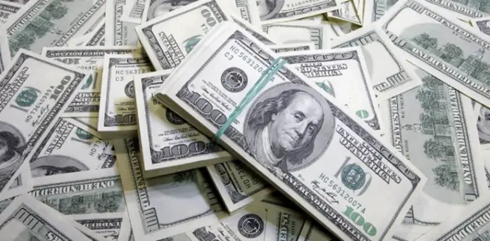 Dólar inició la semana al alza y cerró en $3.438,25