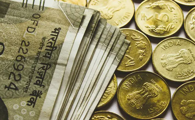 Rupee Ends Lower At 70.90 Against Dollar