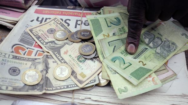 Zimbabwe presentará una nueva moneda en noviembre