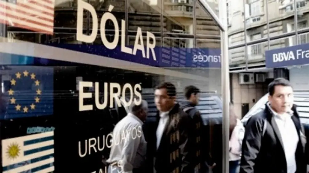 El dólar cotiza sin cambios a $ 62,75 en el Banco Nación - Télam