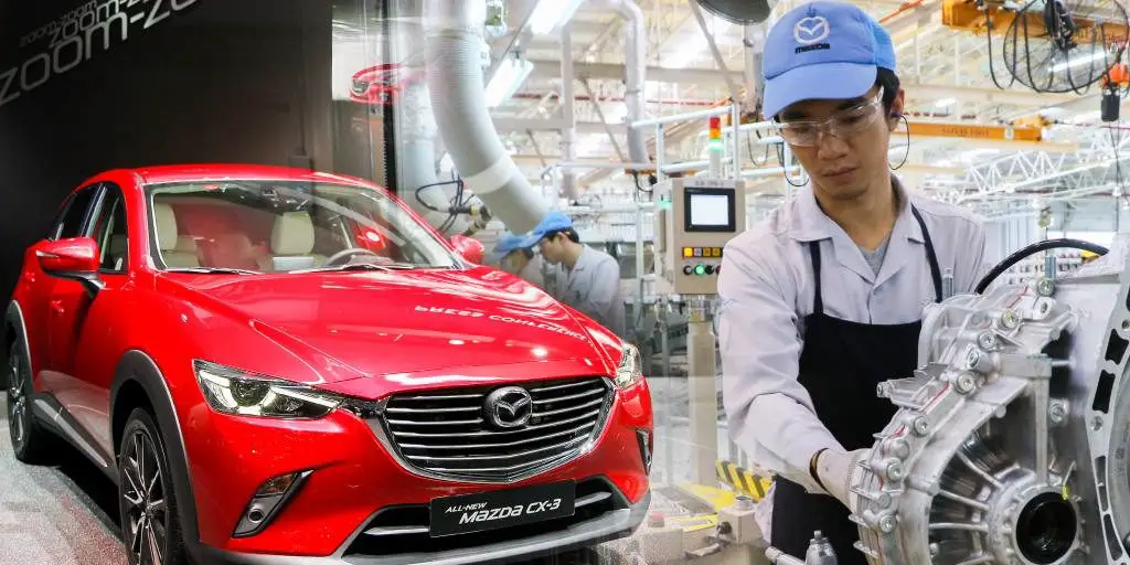 Mazda traslada la producción tailandesa de SUV a Japón mientras el baht se dispara